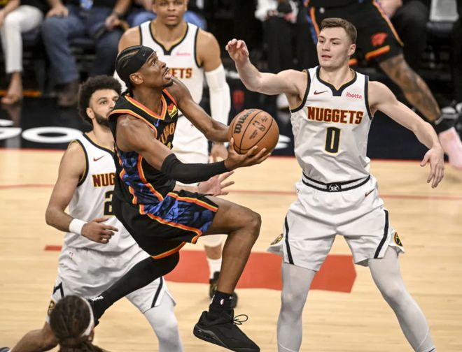 NBA 季后赛：雷霆与掘金激战，雷霆首节大比分领先占先机