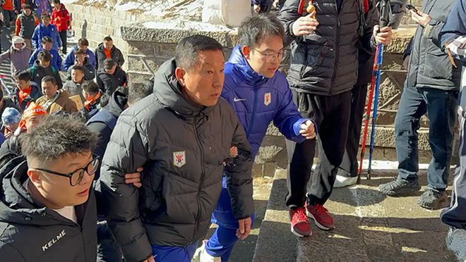 本赛季山东泰山内忧外患，崔康熙谈判不顺或拒绝离队