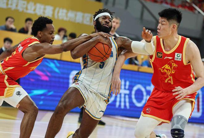 5月7日杭州黄龙体育馆 CBA总决赛第一场北京队获胜详情