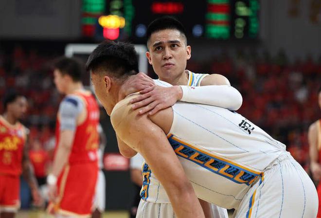 5月7日杭州黄龙体育馆 CBA总决赛第一场北京队获胜详情