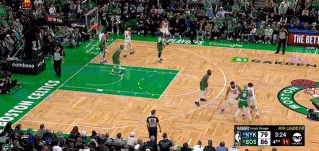 尼克斯队2-0领先！逆转击败NBA卫冕冠军，米卡尔-布里奇斯表现出色