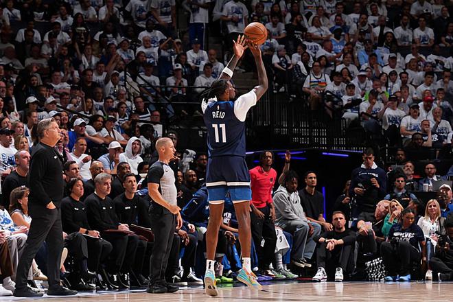 NBA 季后赛森林狼胜勇士扳平总比分，纳兹 - 里德表现出色