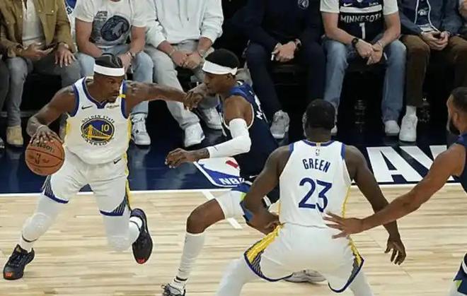 NBA西部季后赛次轮G2：勇士大败，科尔神操作引徐静雨怒批