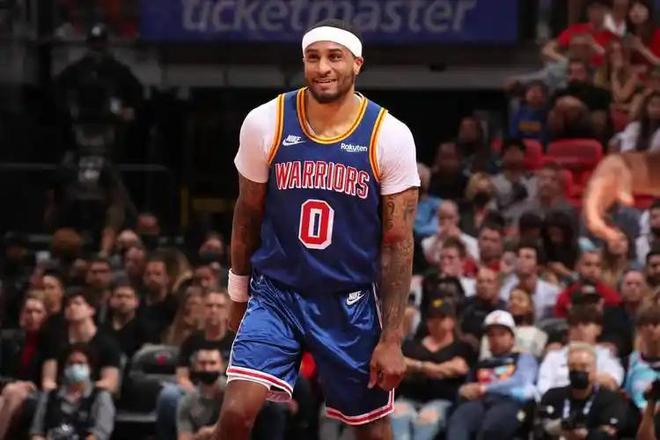 NBA西部季后赛次轮G2：勇士大败，科尔神操作引徐静雨怒批