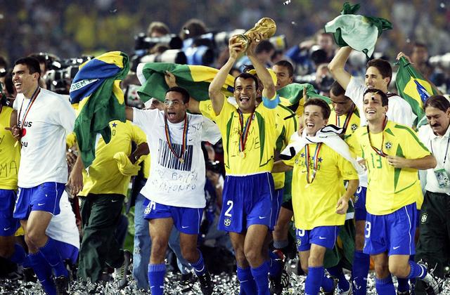 2002年世界杯：巴西队夺冠之路及当年超强阵容解析