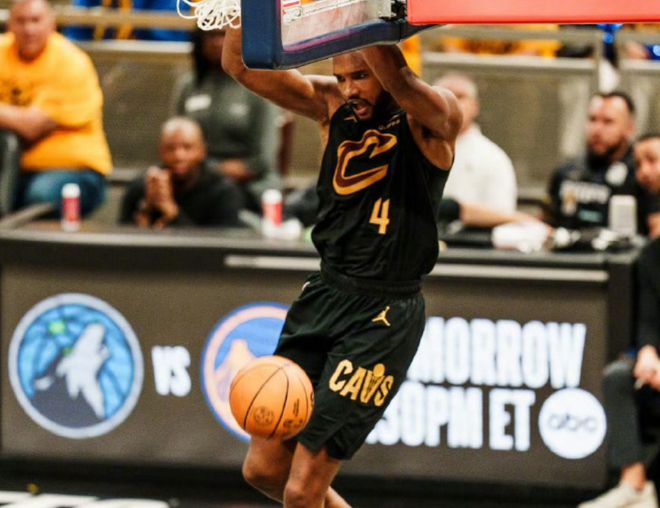 NBA季后赛：骑士队首轮横扫晋级，却在次轮0比2落后后逆转步行者