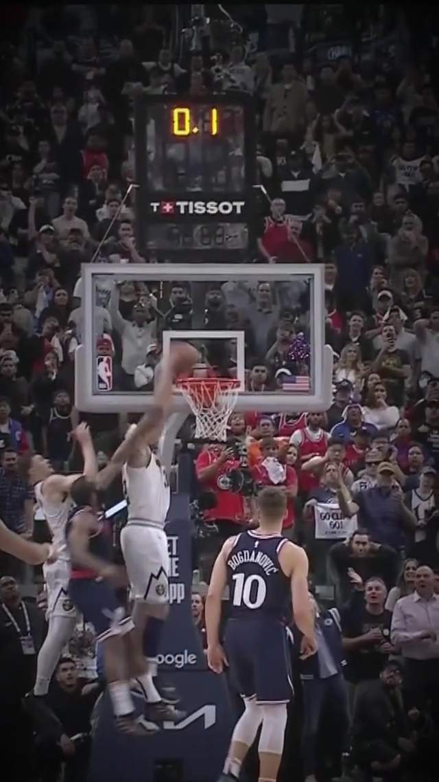 NBA 季后赛掘金主场 1 加时险胜雷霆 2-1 领先，比赛过程扣人心弦
