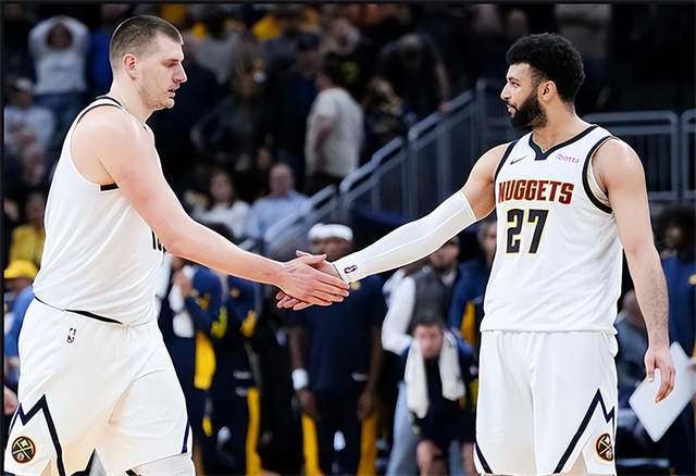 NBA 季后赛掘金主场 1 加时险胜雷霆 2-1 领先，比赛过程扣人心弦