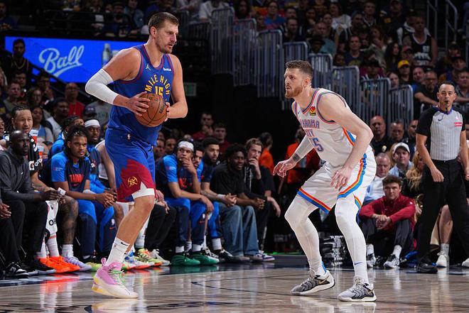 NBA 季后赛雷霆与掘金 G3：约基奇亚历山大引争议，穆雷波特表现出色