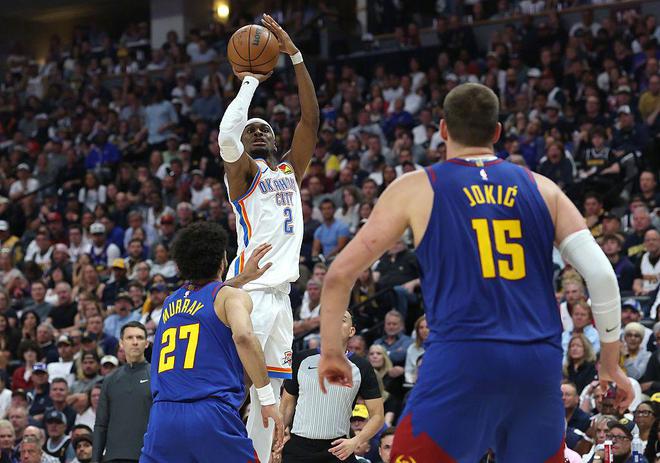 NBA 季后赛雷霆与掘金 G3：约基奇亚历山大引争议，穆雷波特表现出色