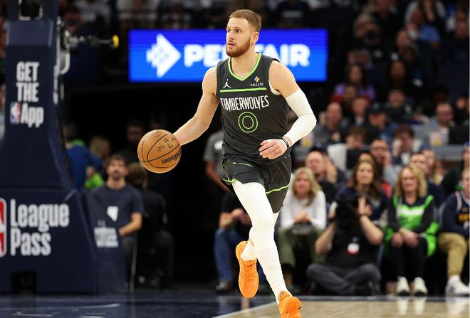 NBA季后赛西部半决赛G3：森林狼102-97胜勇士，全场亮点十足