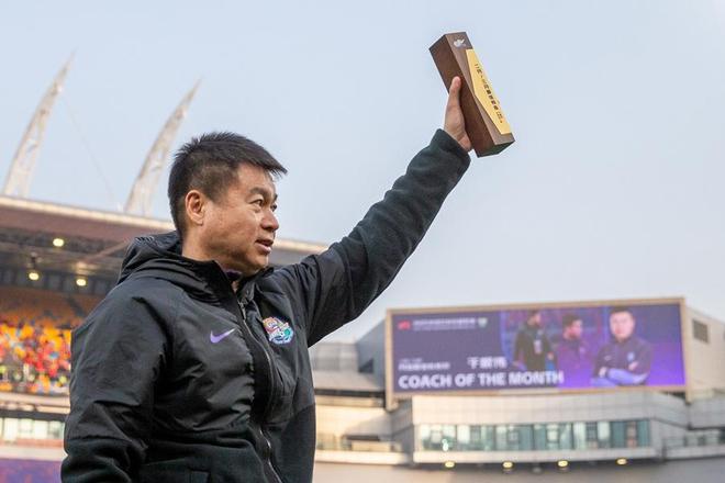 于根伟执教津门虎超越阿里汉成队史执教场次最多主帅，却主场失利