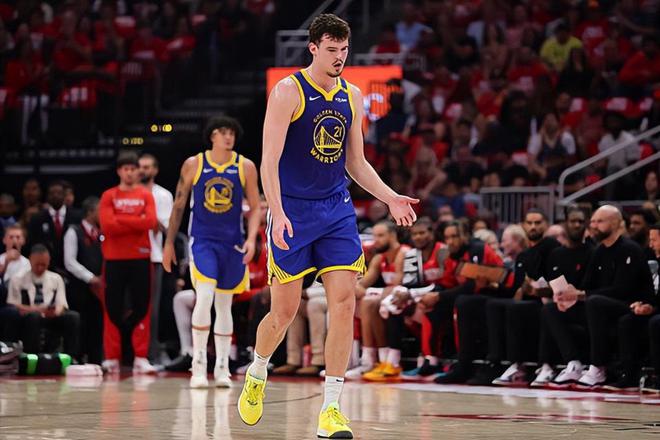 NBA西部半决赛森林狼再胜勇士 系列赛2-1领先且替补新秀表现糟糕